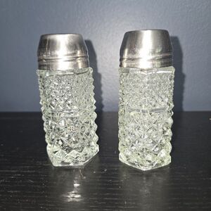 Anchor Hocking Shakers Wexford Clear Glass Pattern Salt and Pepper Shakers Vtg